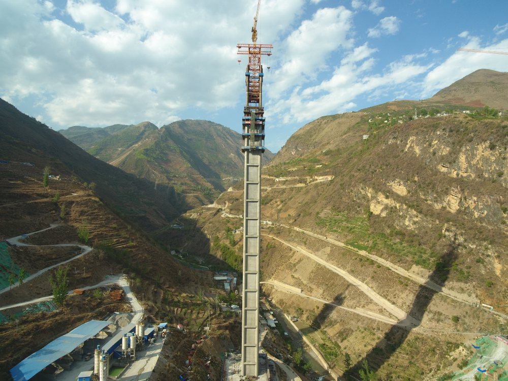 聚焦！“世界第一高墩”鋼管安裝順利封頂