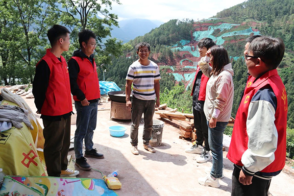 “紅色引擎”跑出征拆“加速度”｜黨員征拆攻堅(jiān)隊(duì)啃下硬骨頭！