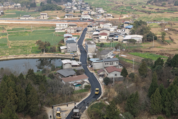 中江縣永太柏木村至東北山寨村公路春節(jié)前順利實(shí)現(xiàn)臨時(shí)通車